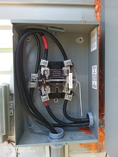 Electrical panels and service equipment — AltoService project photo 307