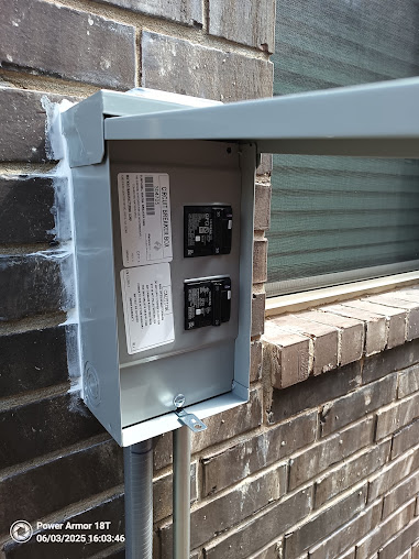 Electrical outlets and receptacles — AltoService project photo 309