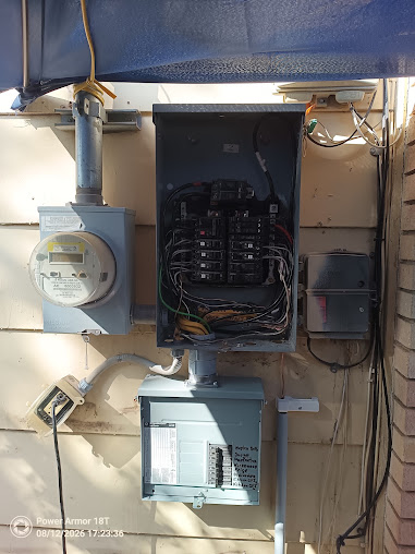 Electrical panels and service equipment — AltoService project photo 480