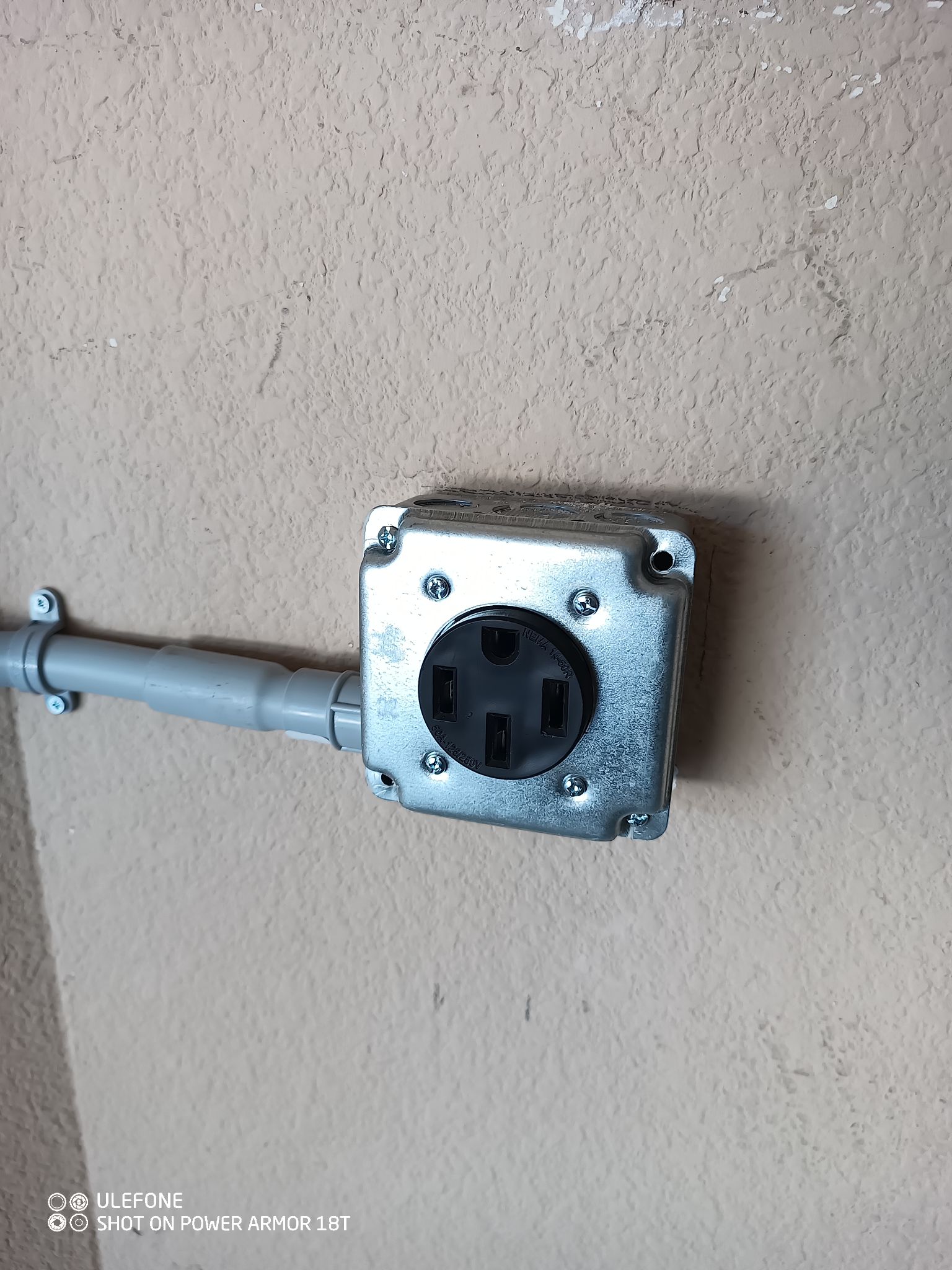 Outlets electrical work - Work 123