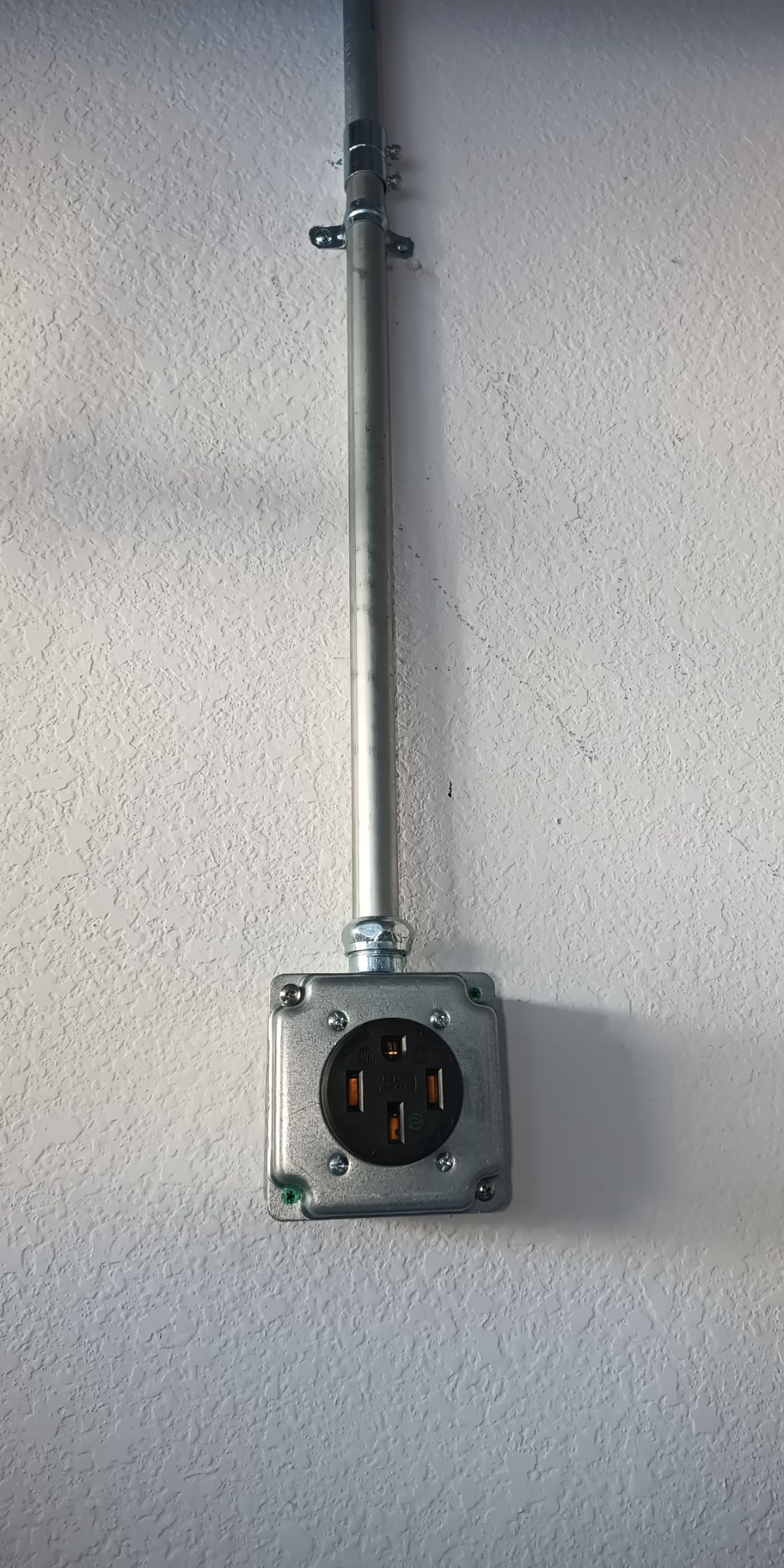 Outlets electrical work - Work 147